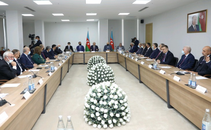 YAP Mərkəzi Aparatında Vətən müharibəsinə həsr olunan dəyirmi masa təşkil olunub