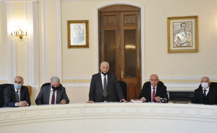Sabir Tağıyevin 70 illik yubileyinə həsr edilən “İnsanlıq elminin akademiki” kitabının təqdimatı olub