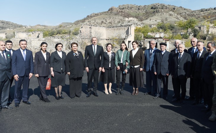 President Ilham Aliyev and First Lady Mehriban Aliyeva met with members of general public of Gubadli district