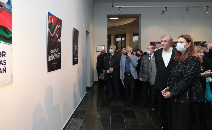 Rəssamlar İttifaqında “44 Zəfər plakatı” adlı sərgi açılıb