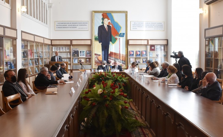 ADPU-da “Nizami Gəncəvi: Dahilik zirvəsi” mövzusunda beynəlxalq konfrans öz işinə başlayıb