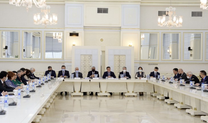 Milli Məclisin komitələrinin birgə iclasında 2022-ci il üçün dövlət büdcəsinin qanun layihəsi müzakirə olunur