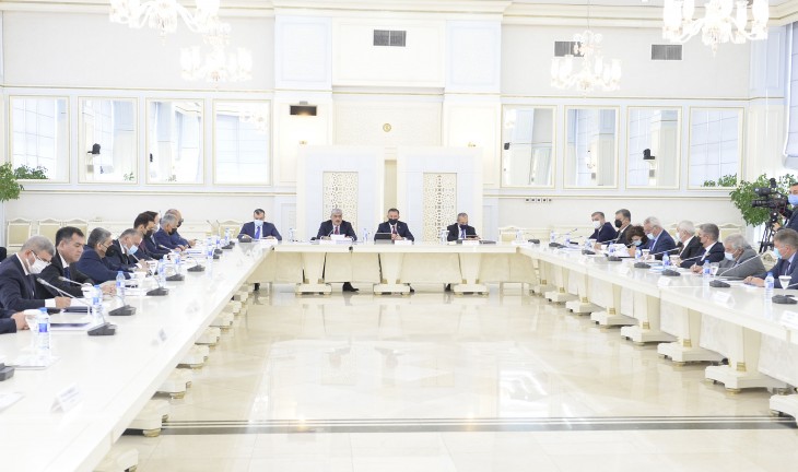 Milli Məclisin İqtisadi siyasət, sənaye və sahibkarlıq komitəsində büdcə zərfi müzakirə edilib