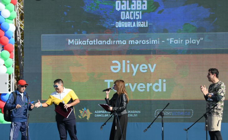 Bakıda keçirilən xeyriyyə məqsədli “Qələbə qaçışı”nın qalibləri mükafatlandırılıb