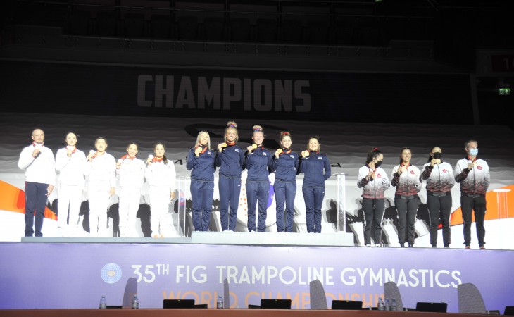 ABŞ gimnastları dünya çempionatında qadınlar arasında ikili mini-batut üzrə komanda yarışlarının qalibi olublar