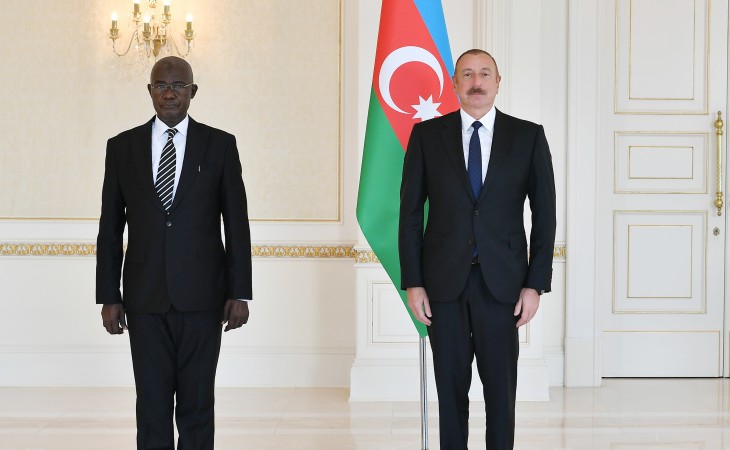 President Ilham Aliyev accepted credentials of incoming Ugandan ambassador