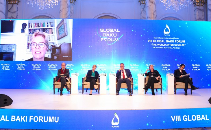 Qlobal Bakı Forumu: Üçüncü paneldə yeni erada sülh, təhlükəsizlik və insan haqlarına dair müzakirələr aparılıb