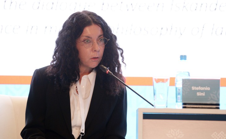 Stefania Sini: “Qulliverin səyahəti” kitabında əsərin qəhrəmanları Nizami Gəncəvinin işlətdiyi sözləri əzbərləyirdilər