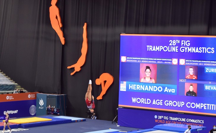 Batut gimnastikası yarışlarında qızların mübarizəsində finalçılar müəyyənləşib
