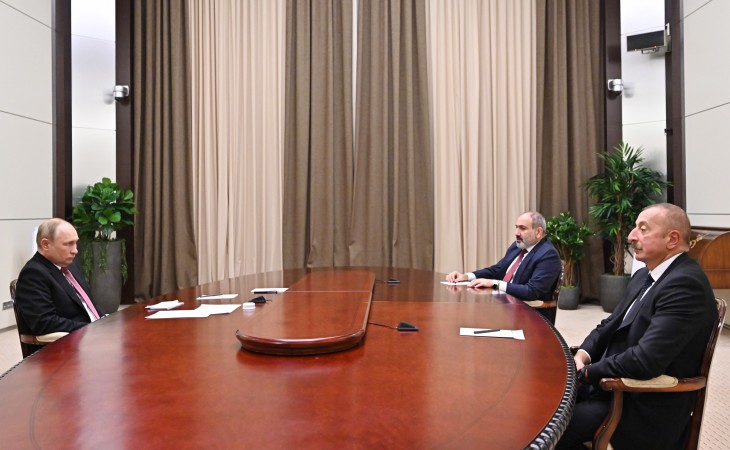 Trilateral meeting among Russian President Vladimir Putin, Azerbaijani President Ilham Aliyev and Armenian Prime Minister Nikol Pashinyan gets underway in Sochi