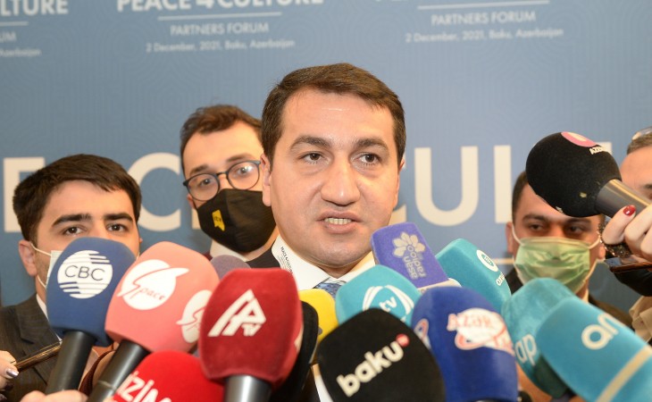 Hikmət Hacıyev: Otuz ilə yaxın danışıqlar prosesində Azərbaycana təqdim olunan sülh ədalətli sülh deyildi