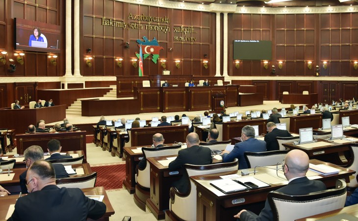 Çap məmulatlarının ƏDV-dən azad edilməsi ilə bağlı Vergi Məcəlləsinə dəyişikliklər təsdiqlənib
