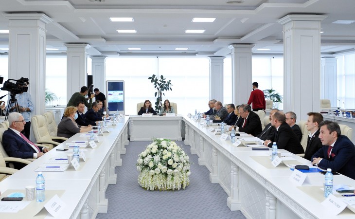 Bakıda regional təhlükəsizlik və iqtisadi əməkdaşlıq mövzusunda dəyirmi masa təşkil olunub