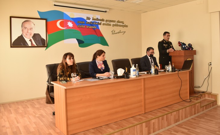 Əhalinin mina təhlükəsizliyi ilə bağlı maarifləndirilməsində medianın rolu mövzusunda təlim keçirilib