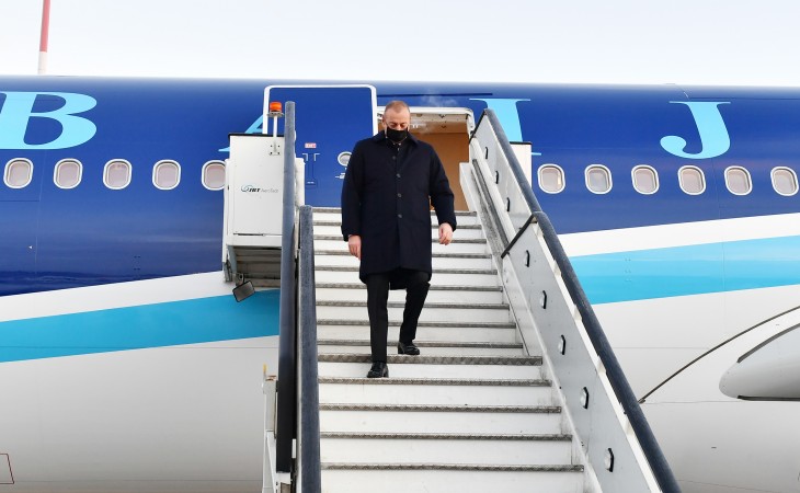 President Ilham Aliyev arrived in St. Petersburg for visit