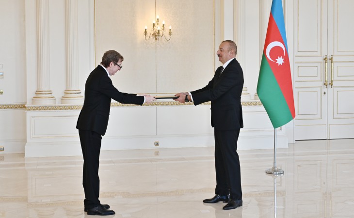 President Ilham Aliyev received credentials of incoming ambassador of Algeria