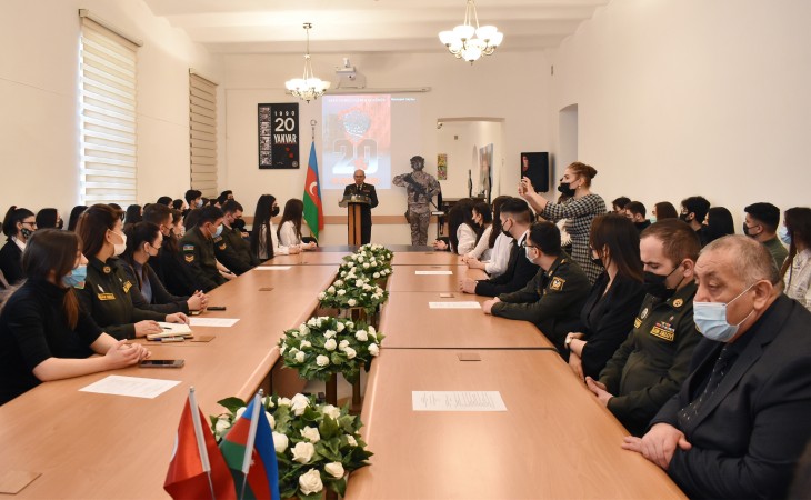 Azərbaycan Hərb Tarixi Muzeyində “20 Yanvar – Qanlı imperiyanın sonunun başlanğıcı” mövzusunda anım tədbiri keçirilib