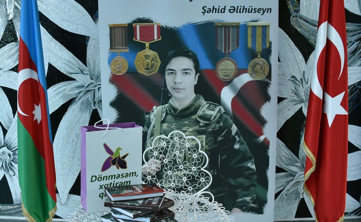 Bakıda şəhid Əlihüseyn Məmmədovun doğum gününə həsr edilmiş “Mən Əliyəm” kitabının təqdimatı keçirilib