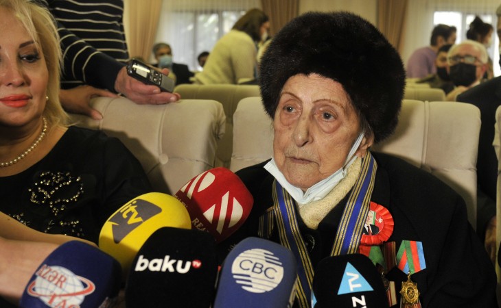 Yüz yaşlı veteran Fatma Səttarova: Azərbaycanlı olduğum üçün həmişə fəxr etmişəm