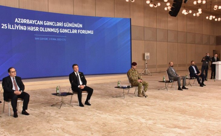 Bakıda Azərbaycan Gəncləri Gününün 25 illiyinə həsr olunmuş Gənclər Forumu çərçivəsində panel müzakirələri keçirilib