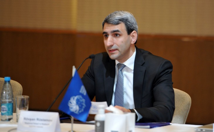Rövşən Rüstəmov: Dezinformasiyaya qarşı mübarizə aparmaq üçün cəmiyyətin bütün təbəqələri birgə çalışmalıdır