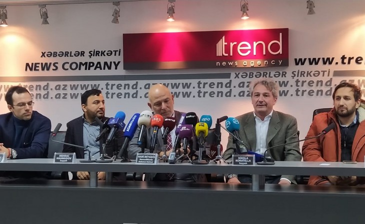 Azərbaycanda səfərdə olan beynəlxalq səyahətçilərin mətbuat konfransı keçirilib
