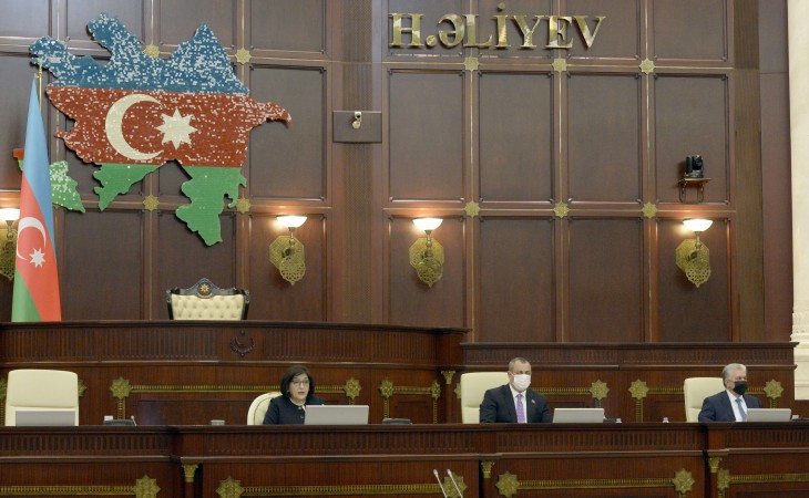 Milli Məclisin növbəti plenar iclası keçirilir