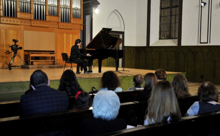 “Günümüzün gəncləri” adlı fortepiano musiqi axşamı