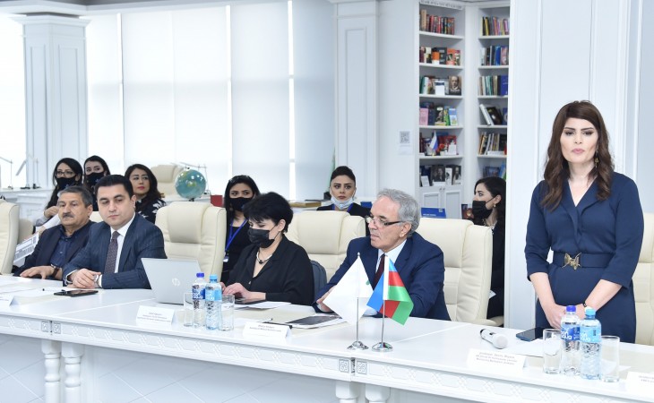 Dövlət Dil Komissiyası yanında Monitorinq Mərkəzi televiziyaların dilində xarakterik nöqsanları açıqlayıb