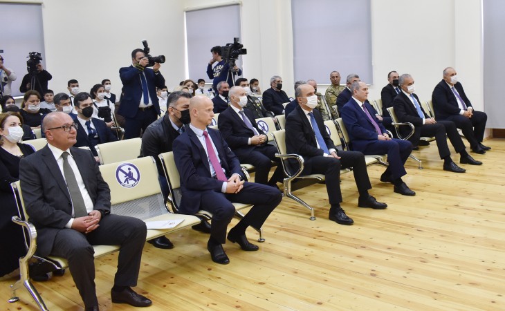 Partlayıcı sursatların təhlükəsinə dair növbəti maarifləndirmə tədbiri 21 nömrəli tam orta məktəbdə keçirilib