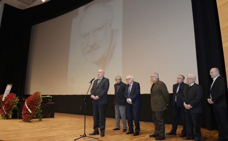Çingiz Abdullayev: Rüstəm İbrahimbəyov dünyada 6 ölkənin mükafatını almış yeganə adamdı