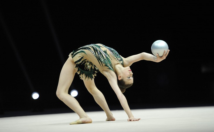 Azərbaycan çempionatında gənc gimnastların çöxnövçülük yarışına Nərmin Bayramova liderlik edir