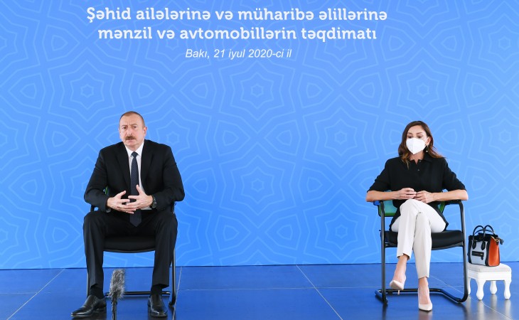 Ceremony to give out apartments and cars to families of martyrs and war disabled was held in Baku President Ilham Aliyev and first lady Mehriban Aliyeva attended presentation ceremony