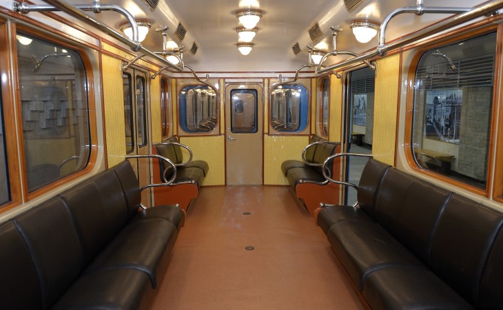 Metropolitendə yenidən retro vaqonlar nümayiş olunur