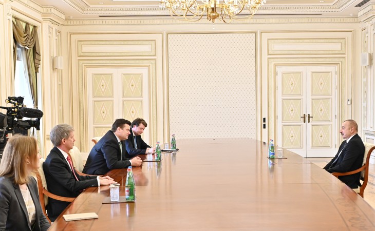 President Ilham Aliyev received Minister for Armed Forces of UK