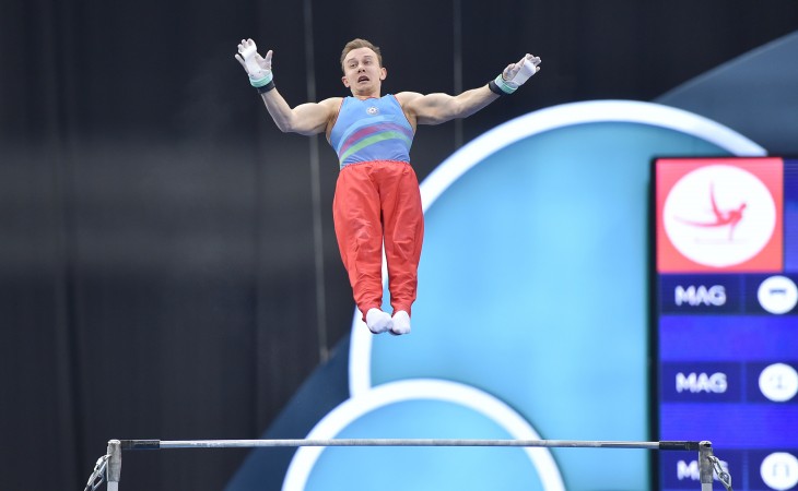Gimnastımız İvan Tixonov dünya kuboku yarışlarında növbəti proqramını icra edib