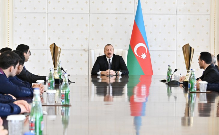 President Ilham Aliyev received members of Azerbaijani national team participating in European Wrestling Championships in Hungary