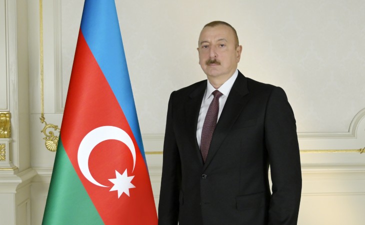 Prezident İlham Əliyev kütləvi informasiya vasitələrinin nümayəndələrini mükafatlandırıb