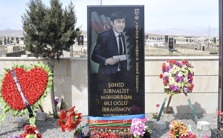 Şəhid-jurnalist Məhərrəm İbrahimovun ad günü məzarı başında qeyd olundu