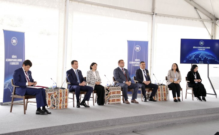 Şuşada keçirilən Dünya Azərbaycanlılarının V Qurultayı işini panel iclasları ilə davam etdirib