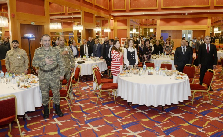 “Benilüks” Azərbaycanlıları Konqresi və “Dayaq” Təşkilatı şəhid ailələri və qazilər üçün iftar süfrəsi təşkil edib