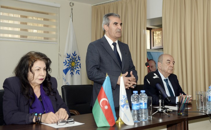 YAP Səbail rayon təşkilatında akademik Zərifə xanım Əliyevanın anadan olmasının 99-cu ildönümü qeyd edilib