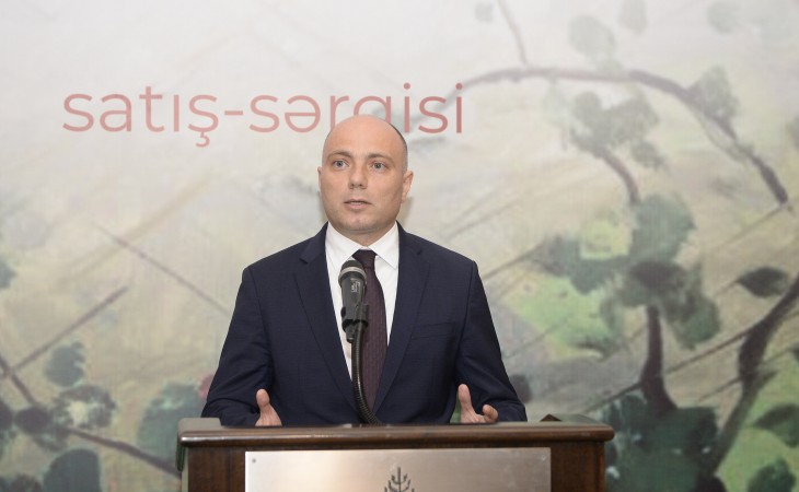 “Təsviri sənətə səyahət” adlı satış-sərginin açılış mərasimi olub