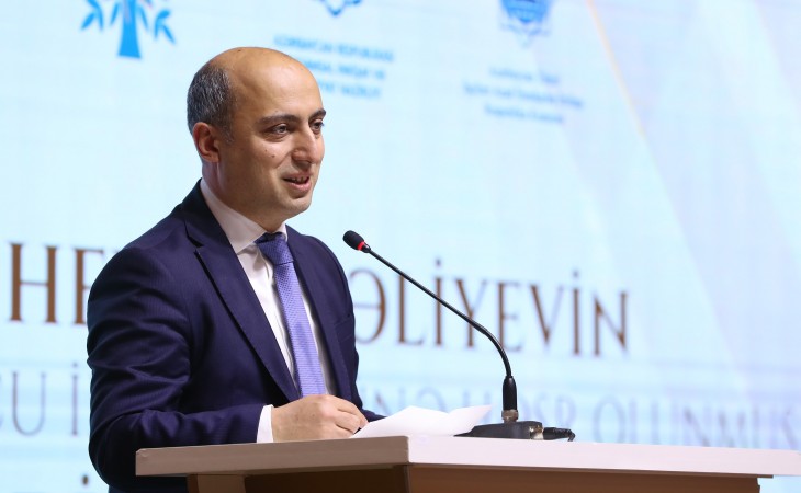 Emin Əmrullayev: Bakı və Bakıətrafı qəsəbələrdə əsas problem şagird sıxlığı ilə bağlıdır