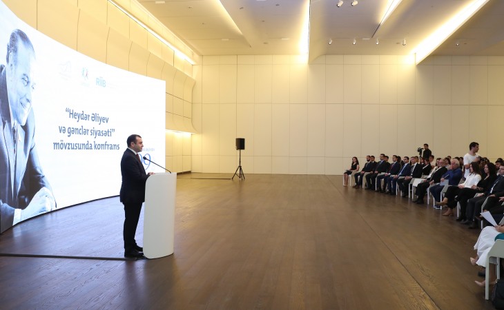 Heydər Əliyev Mərkəzində Ümummilli Liderin anadan olmasının 99-cu ildönümünə həsr edilmiş konfrans keçirilib