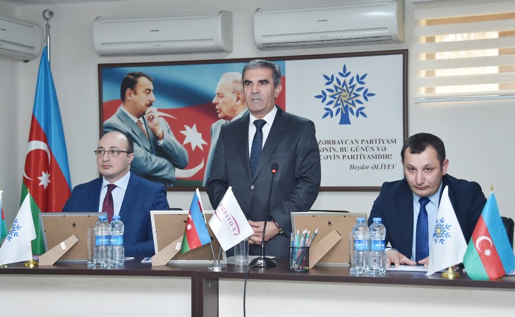YAP Səbail təşkilatında məntiq olimpiadasının qalibləri mükafatlandırılıb