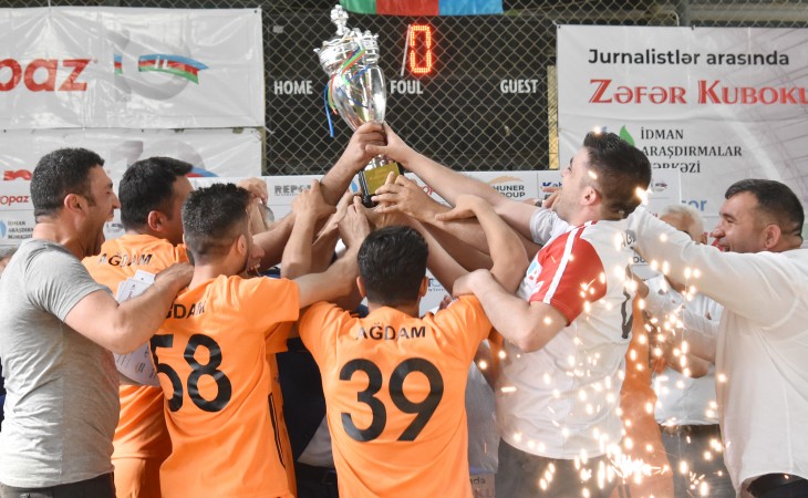 “Ağdam” komandası minifutbol üzrə Zəfər kubokunun qalibi olub