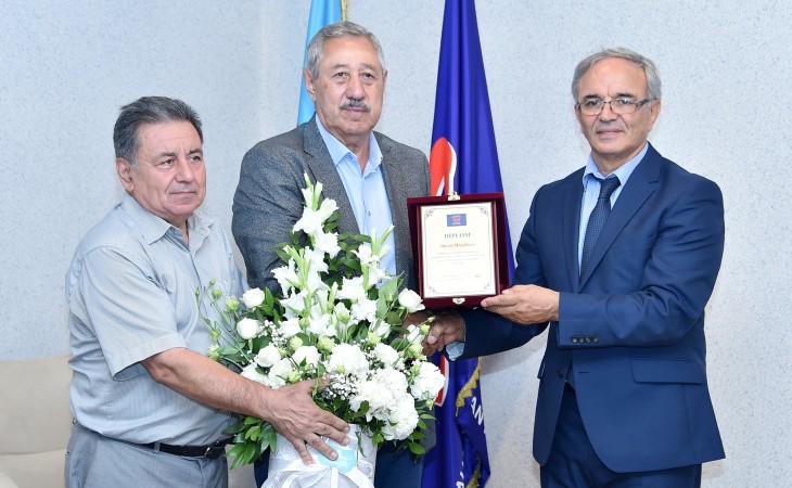 Tanınmış jurnalist Ənvər Məşədiyevin 80 illiyi qeyd olunub