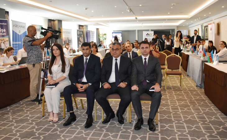 Əmək yarmarkasında 30 işəgötürənin iştirakı ilə 800-ə yaxın iş yeri təqdim edilib