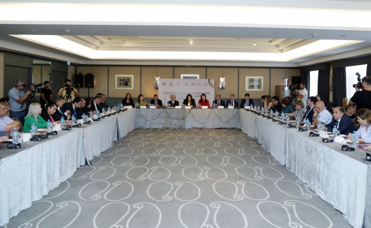 Mediasiya prosesləri zamanı əmək mübahisələrinin uğurlu həllində dövlət orqanlarının roluna dair ictimai müzakirə təşkil edilib